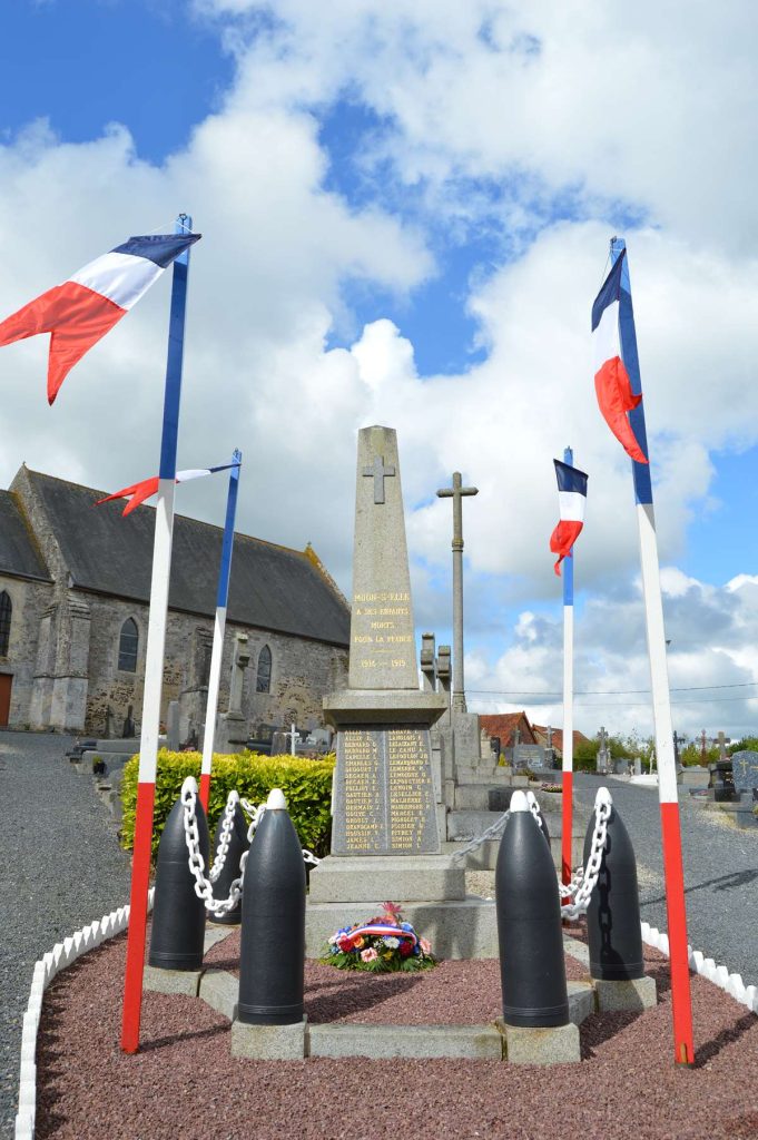 monument aux morts de Moon-sur-Elle (GL)
