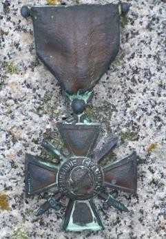 croix de guerre Alexandre Lecanu poilu de 14-18, cimetière de Moon-sur-Elle (GL)