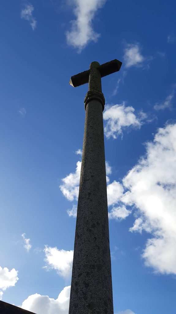 croix du cimetière de Moon-sur-Elle (GL)