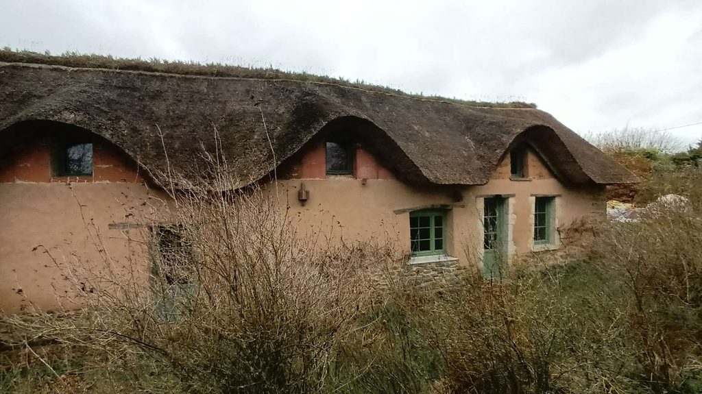 maison de terre et toit de chaume, pays de Daye, parc des Marais (GL)
