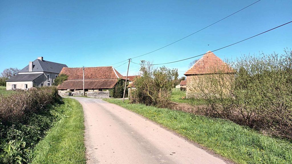le village de la Couture à Moon-sur-Elle (GL)